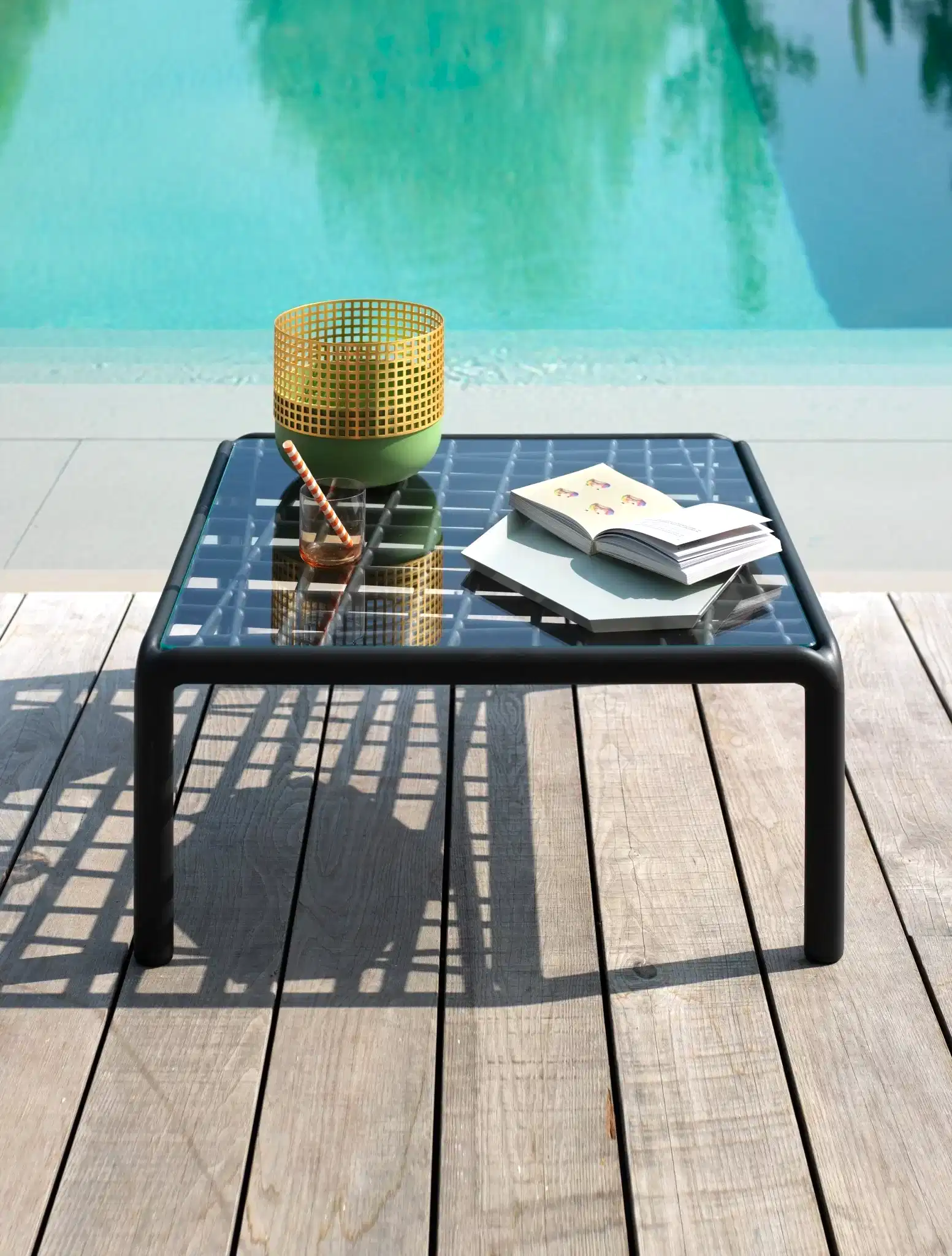 Mesa Komodo con Vidrio de Centro para Terraza - Nardi Italia - bCasual - 4036802501